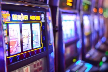 detik app interface showing betting history records filtered by live roulette sessions